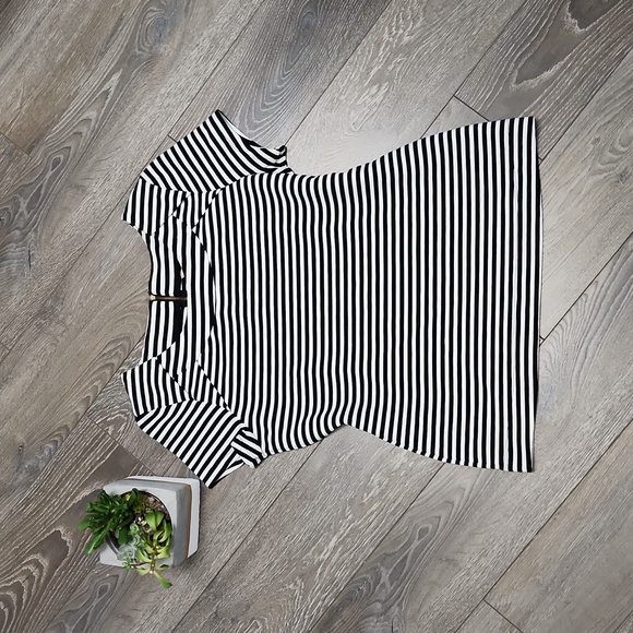 Striped Shirt Size M - Picture 2 of 4